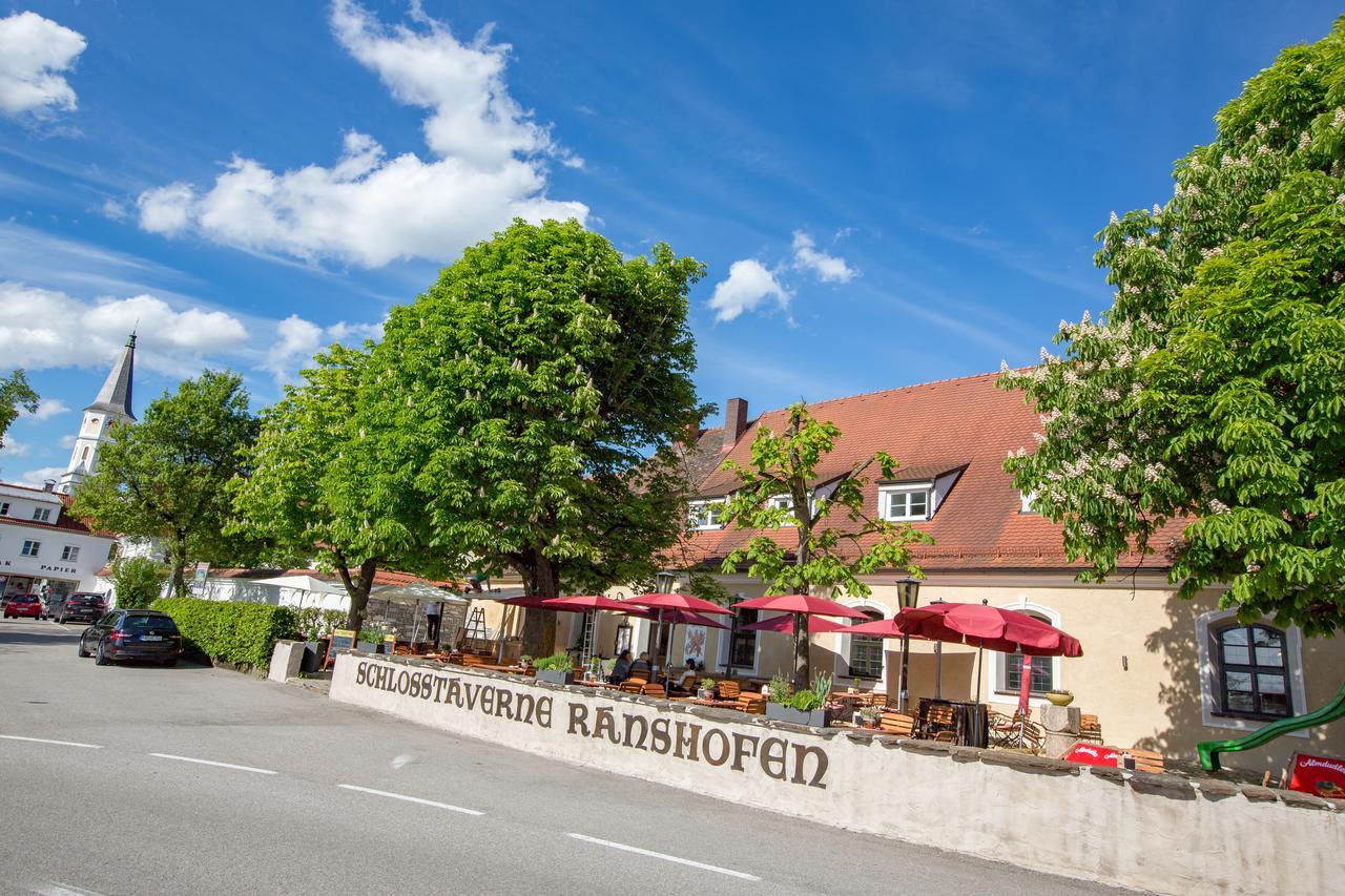 Schlosstaverne Braunau am Inn Exterior foto